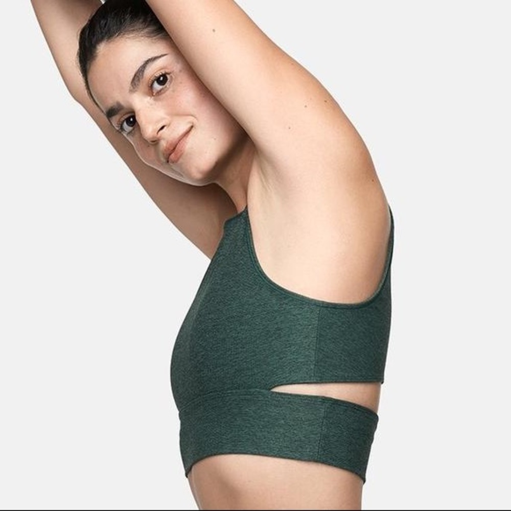 Outdoor Voices slashback crop top